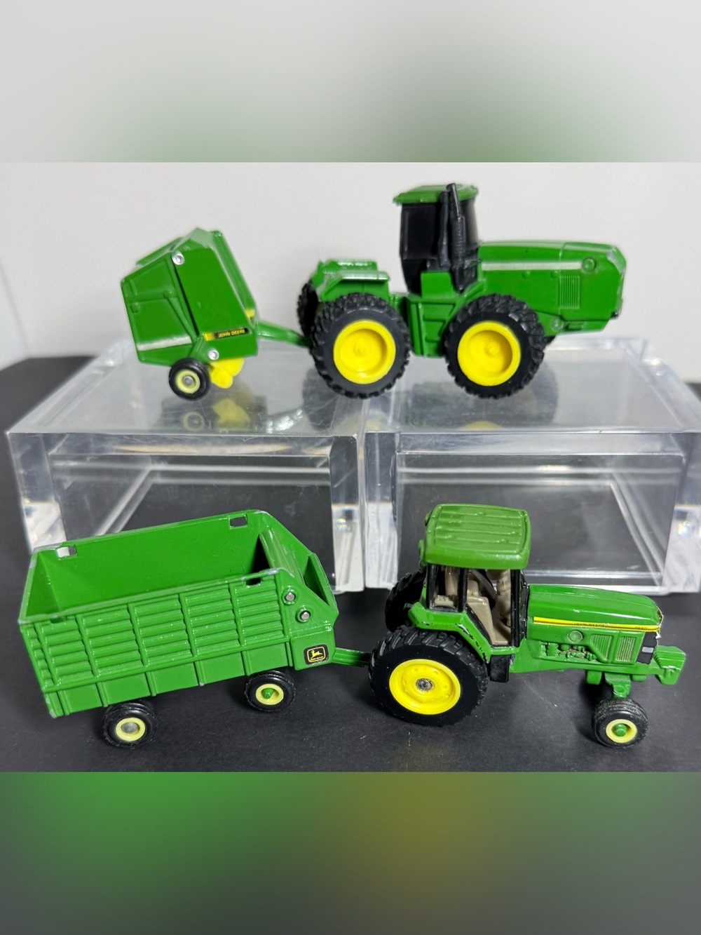 Vintage ERTL John Deere 1/64 Diecast 4-Piece Farm Set (1990s)